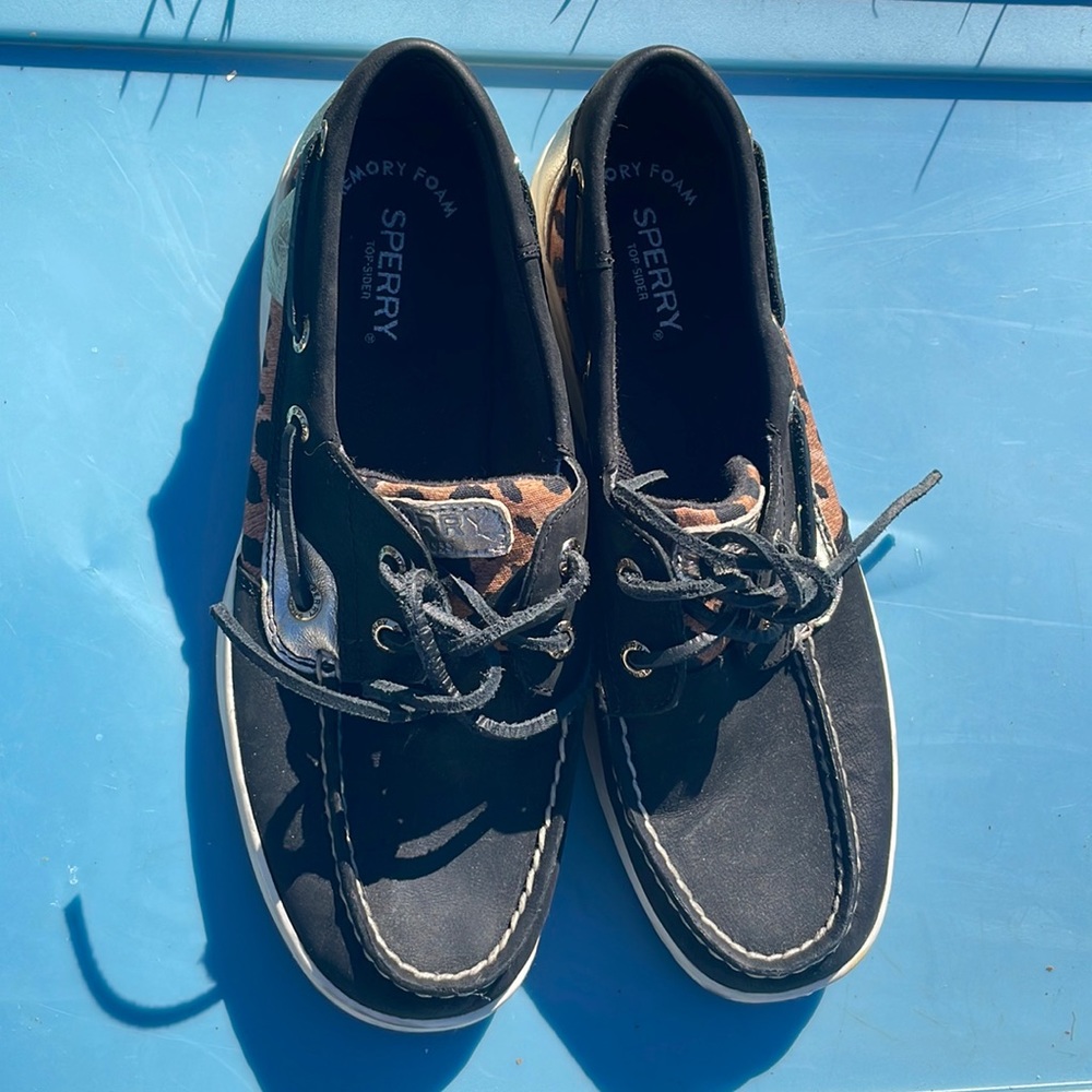 Sperry leather loafers black- leopard and silver print